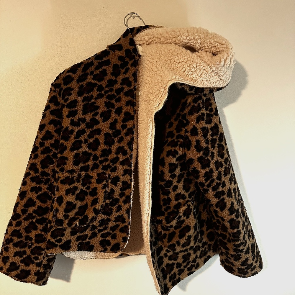 Love Tree Womens 2 in 1 Reversible Faux Fur Jacket M Sherpa Cheetah Print Hooded